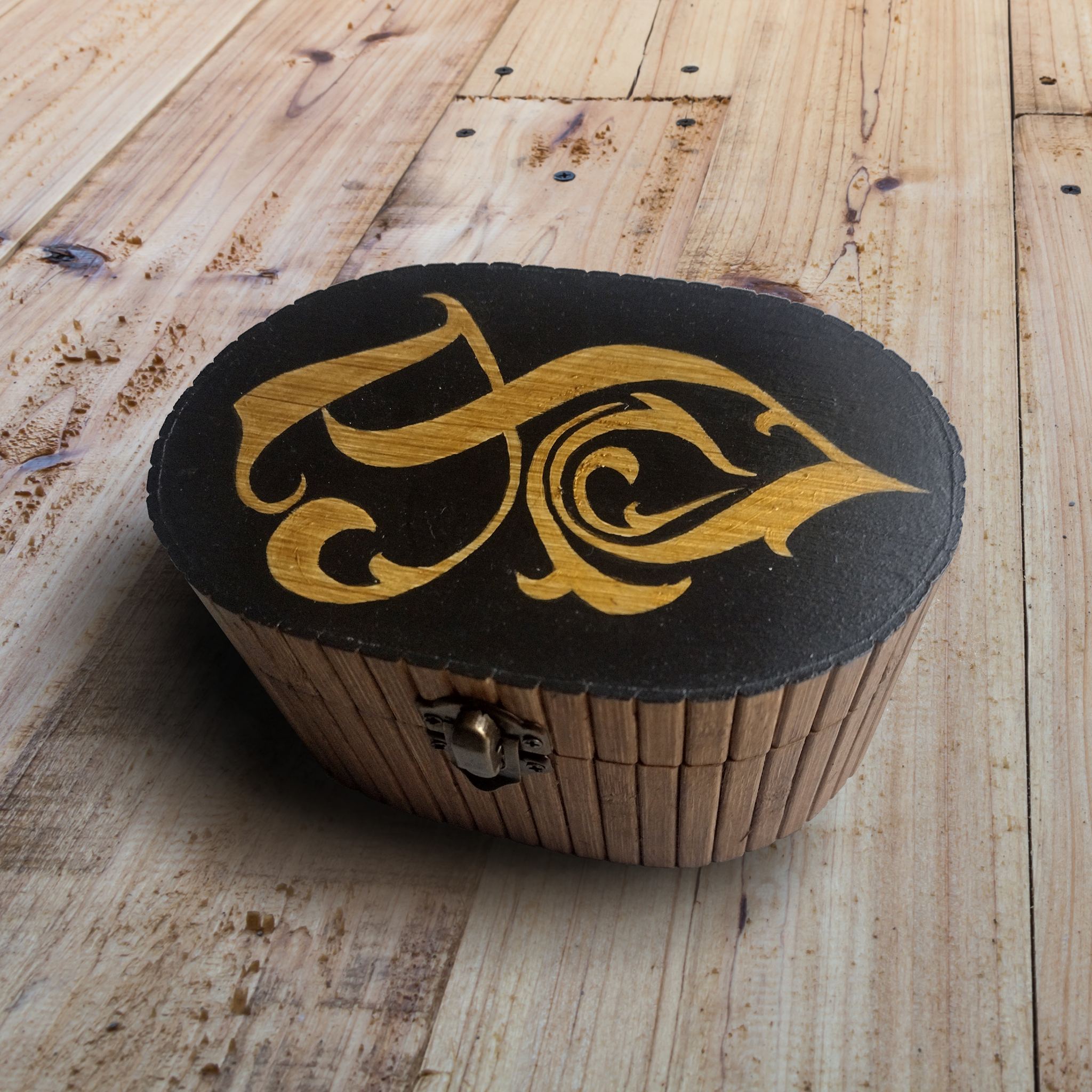 Peinture sur bois boîte peinte à la main motif lettre