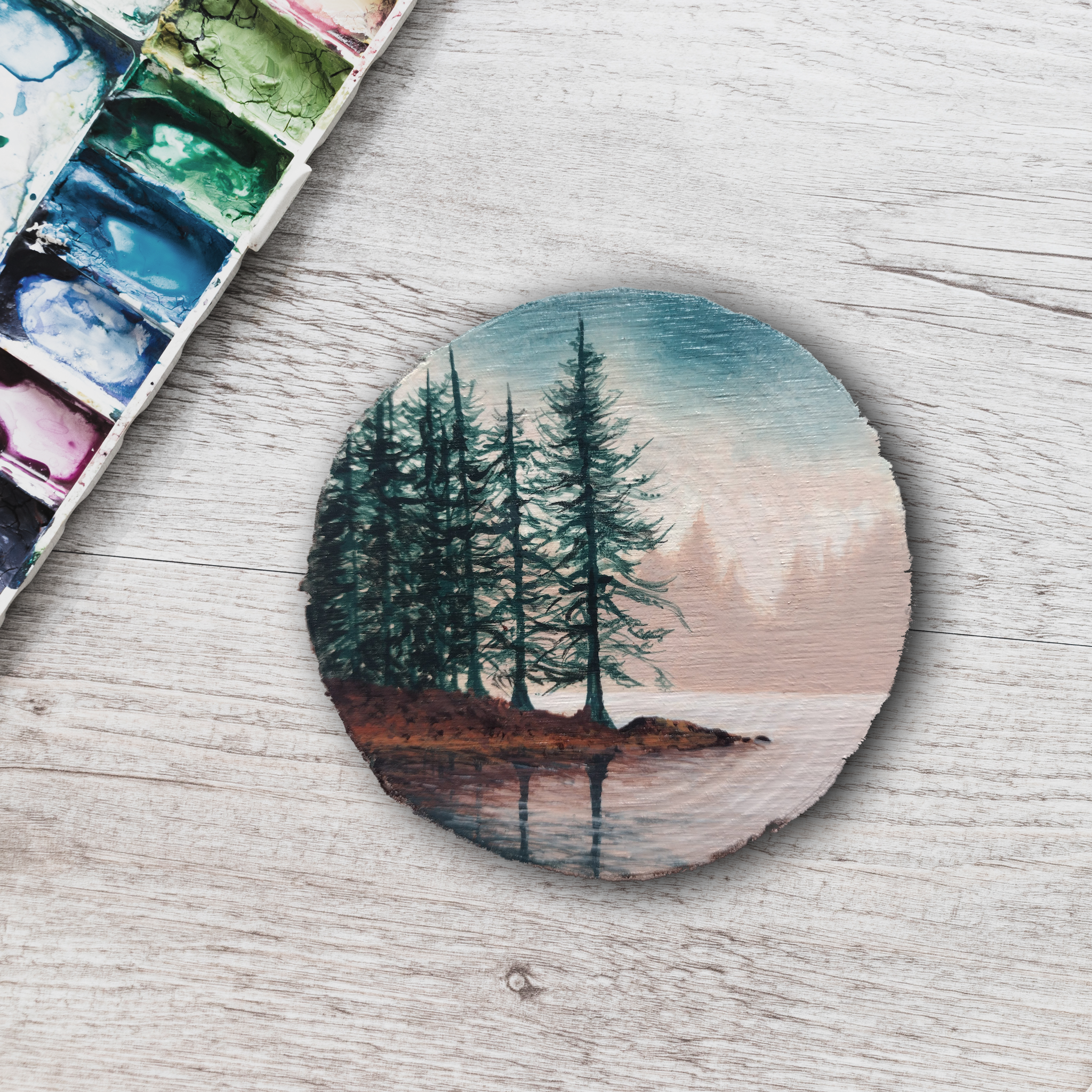 Rondin de bois peint à la main, peinture sur bois forêt sapins lac